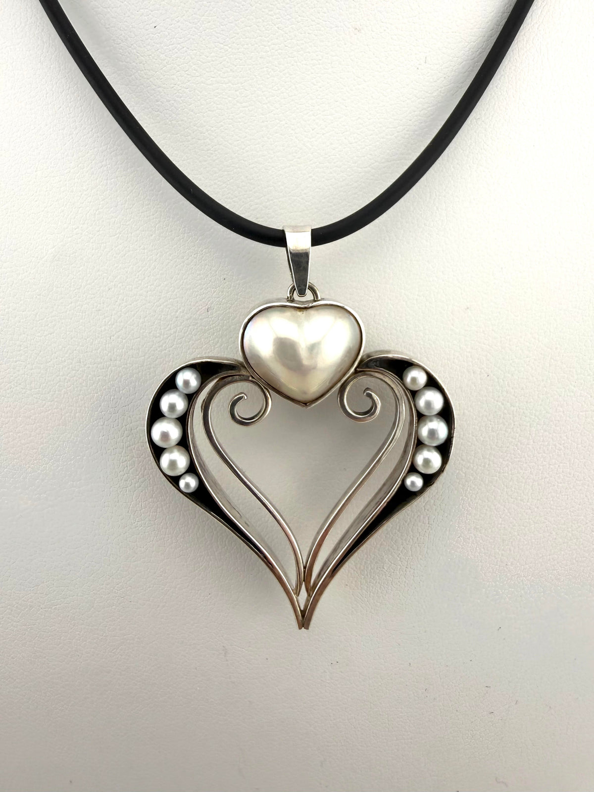 Mabe Pearl heart necklace