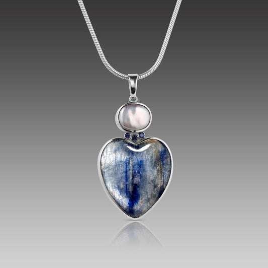 Kyanite Heart