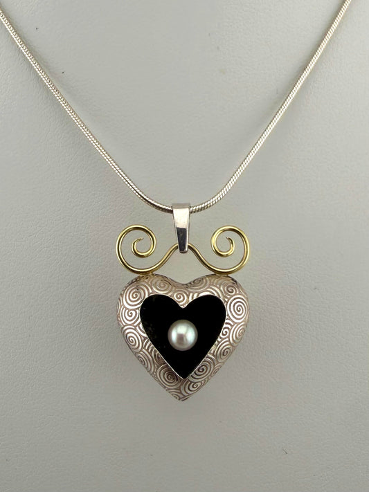 Puffy Heart with Pearl